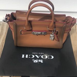 Coach Swagger Burnished Saddle Glovetanned Leather